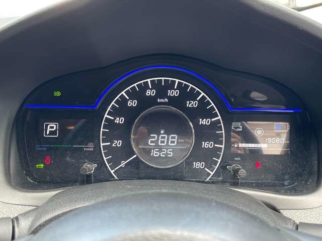 日産 ノート １．２ Ｅ－ＰＯＷＥＲ メダリスト R1年 (東北) 99