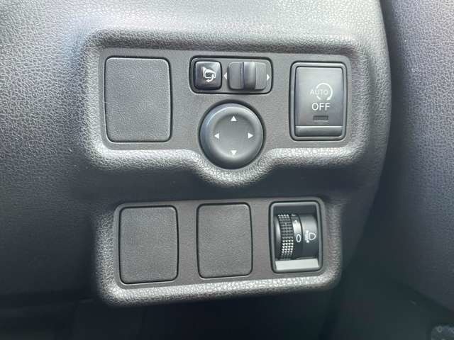 日産 ノート １．２ Ｘ H25年 (東北) 99