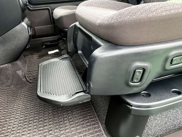 トヨタ スペイド １．５ Ｘ ウェルキャブ 助手席リフトアップシート車 Ａタイプ H28年 (関東) 99