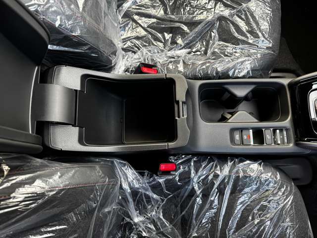 ホンダ ヴェゼル １．５ Ｅ：ＨＥＶ ＲＳ R7年 (九州・沖縄) 99