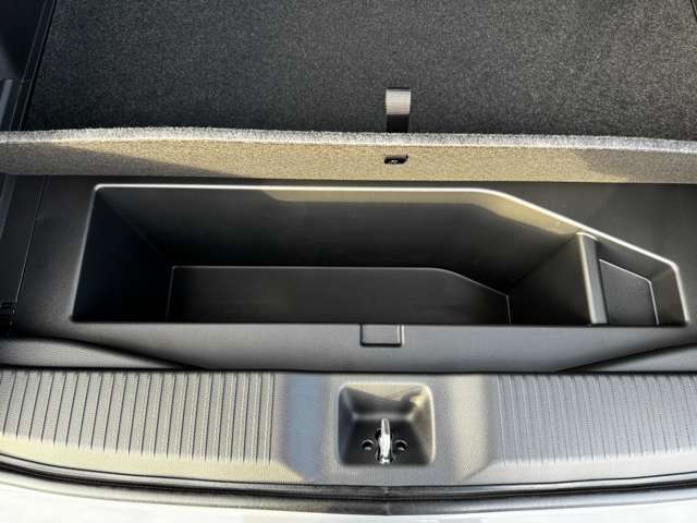 ホンダ ヴェゼル １．５ Ｅ：ＨＥＶ ＲＳ R7年 (九州・沖縄) 99