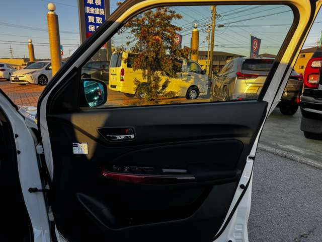 スズキ スイフト スポーツ １．４ セーフティパッケージ装着車 R1年 (九州・沖縄) 99