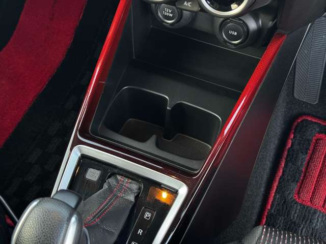 スズキ スイフト スポーツ １．４ セーフティパッケージ装着車 R1年 (九州・沖縄) 99