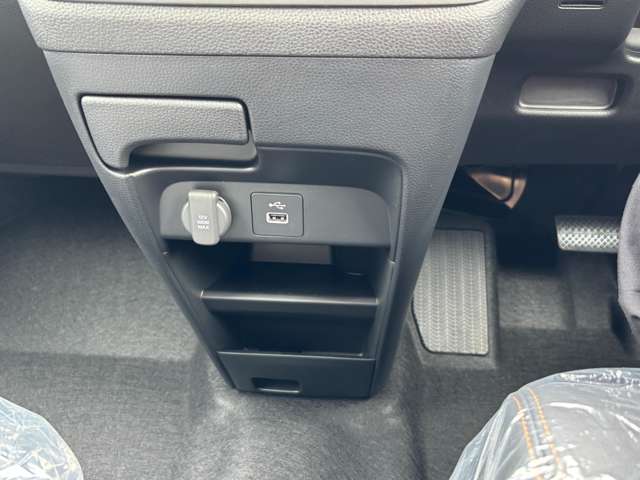 ホンダ フリード　ハイブリッド １．５ Ｅ：ＨＥＶ クロスター R7年 (九州・沖縄) 99