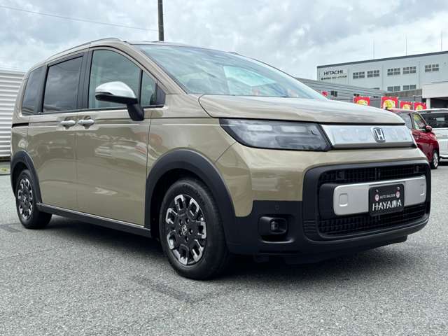 ホンダ フリード　ハイブリッド １．５ Ｅ：ＨＥＶ クロスター R7年 (九州・沖縄) 99