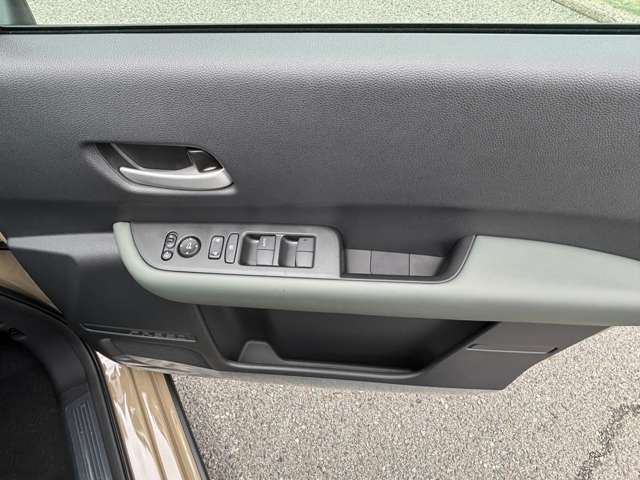 ホンダ フリード　ハイブリッド １．５ Ｅ：ＨＥＶ クロスター R7年 (九州・沖縄) 99