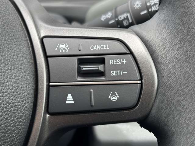 ホンダ フリード　ハイブリッド １．５ Ｅ：ＨＥＶ クロスター R7年 (九州・沖縄) 99