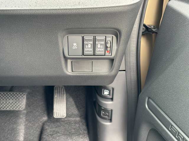 ホンダ フリード　ハイブリッド １．５ Ｅ：ＨＥＶ クロスター R7年 (九州・沖縄) 99