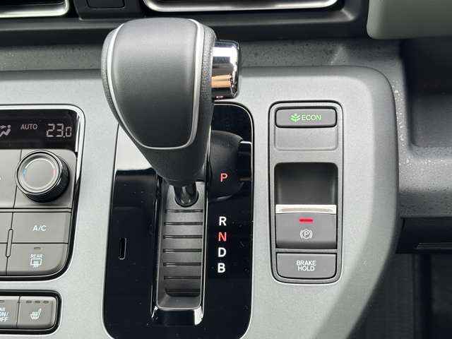 ホンダ フリード　ハイブリッド １．５ Ｅ：ＨＥＶ クロスター R7年 (九州・沖縄) 99