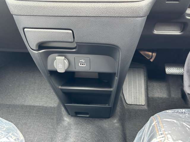 ホンダ フリード　ハイブリッド １．５ Ｅ：ＨＥＶ クロスター R7年 (九州・沖縄) 99