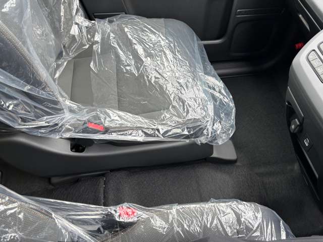 ホンダ フリード　ハイブリッド １．５ Ｅ：ＨＥＶ クロスター R7年 (九州・沖縄) 99