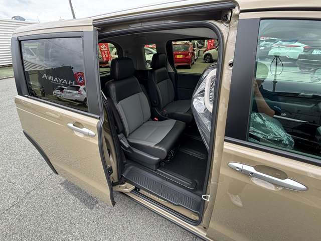 ホンダ フリード　ハイブリッド １．５ Ｅ：ＨＥＶ クロスター R7年 (九州・沖縄) 99