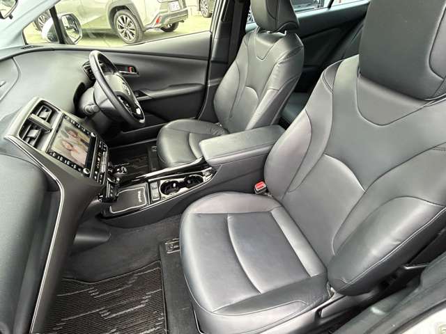 トヨタ プリウス １．８ Ｓ ツーリングセレクション R4年 (九州・沖縄) 99