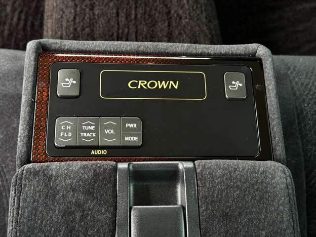 トヨタ クラウン　ハイブリッド ハイブリッド ２．５ ロイヤルサルーン H28年 (九州・沖縄) 99
