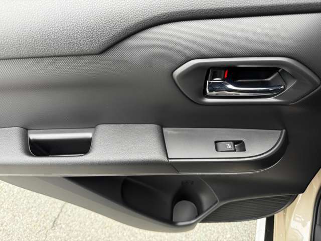 トヨタ ライズ　ハイブリッド ハイブリッド １．２ Ｚ R7年 (九州・沖縄) 99