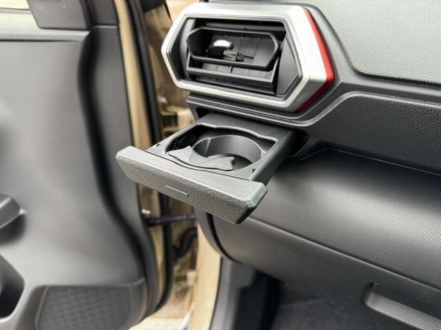 トヨタ ライズ　ハイブリッド ハイブリッド １．２ Ｚ R7年 (九州・沖縄) 99