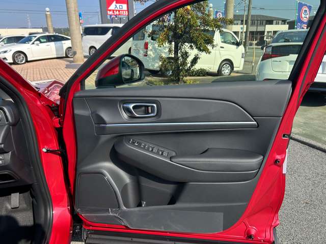 ホンダ ヴェゼル １．５ Ｅ：ＨＥＶ Ｚ R7年 (九州・沖縄) 99