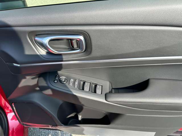 ホンダ ヴェゼル １．５ Ｅ：ＨＥＶ Ｚ R7年 (九州・沖縄) 99