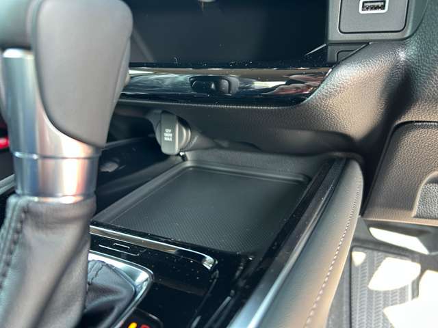 ホンダ ヴェゼル １．５ Ｅ：ＨＥＶ Ｚ R7年 (九州・沖縄) 99