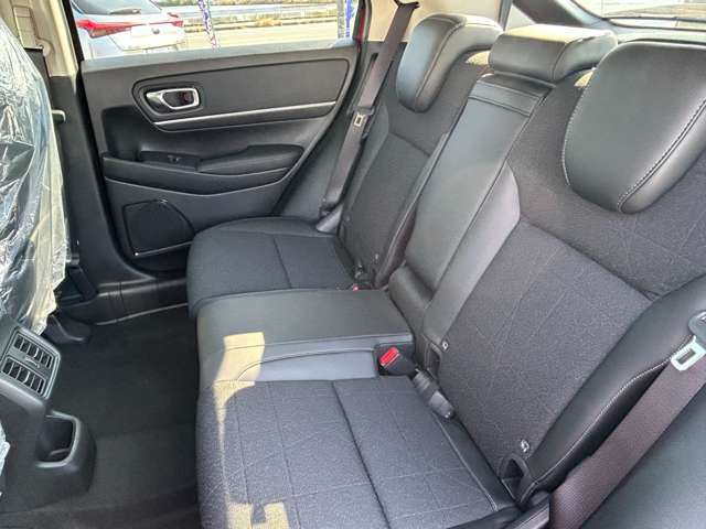 ホンダ ヴェゼル １．５ Ｅ：ＨＥＶ Ｚ R7年 (九州・沖縄) 99