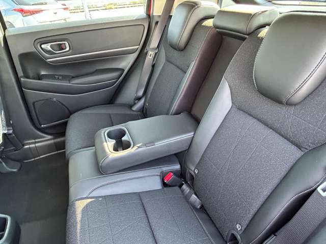 ホンダ ヴェゼル １．５ Ｅ：ＨＥＶ Ｚ R7年 (九州・沖縄) 99