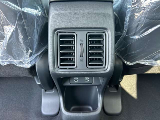 ホンダ ヴェゼル １．５ Ｅ：ＨＥＶ Ｚ R7年 (九州・沖縄) 99