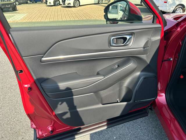 ホンダ ヴェゼル １．５ Ｅ：ＨＥＶ Ｚ R7年 (九州・沖縄) 99