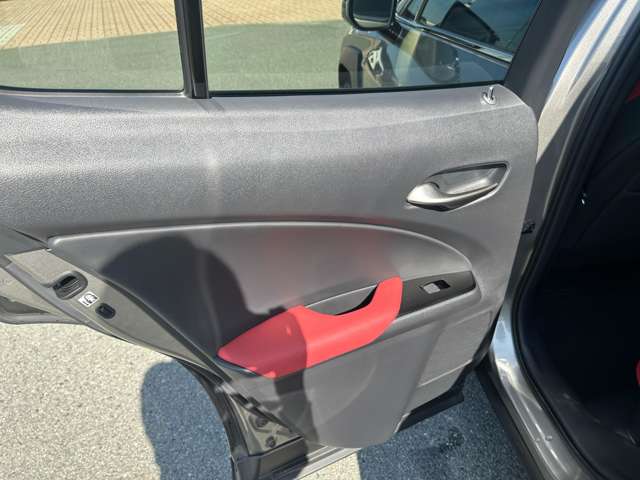 レクサス ＵＸ２５０ｈ Ｆスポーツ R1年 (九州・沖縄) 99