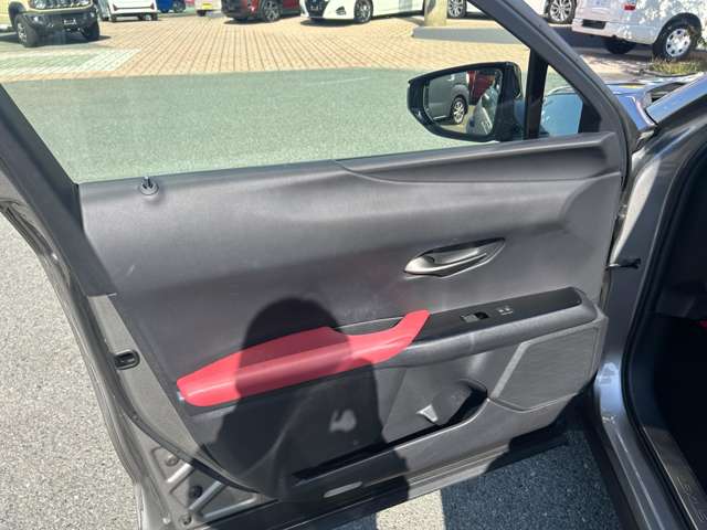 レクサス ＵＸ２５０ｈ Ｆスポーツ R1年 (九州・沖縄) 99