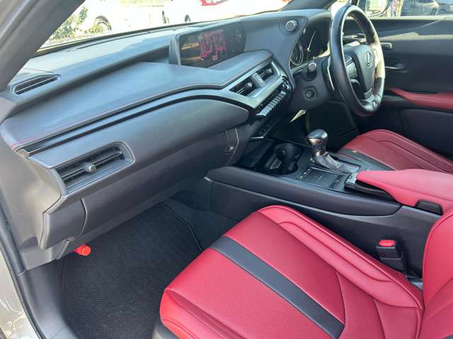 レクサス ＵＸ２５０ｈ Ｆスポーツ R1年 (九州・沖縄) 99