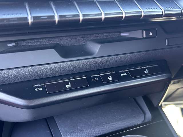 レクサス ＵＸ２５０ｈ Ｆスポーツ R1年 (九州・沖縄) 99