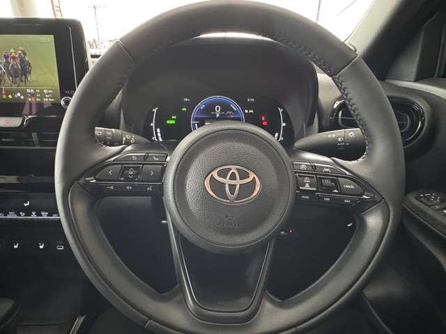 トヨタ ヤリスクロス　ハイブリッド １．５ ハイブリッド Ｚ R7年 (九州・沖縄) 99