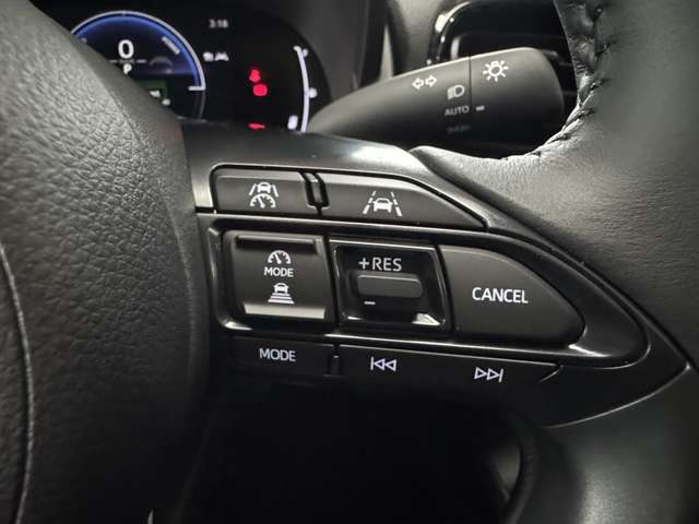 トヨタ ヤリスクロス　ハイブリッド １．５ ハイブリッド Ｚ R7年 (九州・沖縄) 99