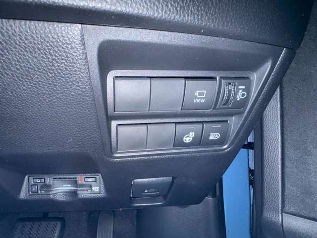 トヨタ ヤリスクロス　ハイブリッド １．５ ハイブリッド Ｚ R7年 (九州・沖縄) 99