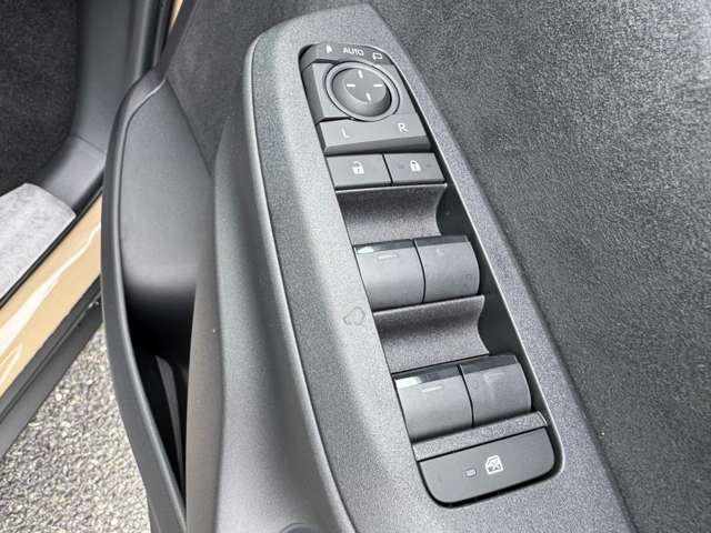 トヨタ ヤリスクロス　ハイブリッド １．５ ハイブリッド Ｚ R7年 (九州・沖縄) 99