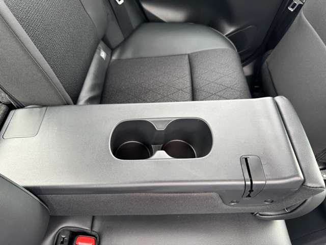 トヨタ ヤリスクロス　ハイブリッド １．５ ハイブリッド Ｚ R7年 (九州・沖縄) 99