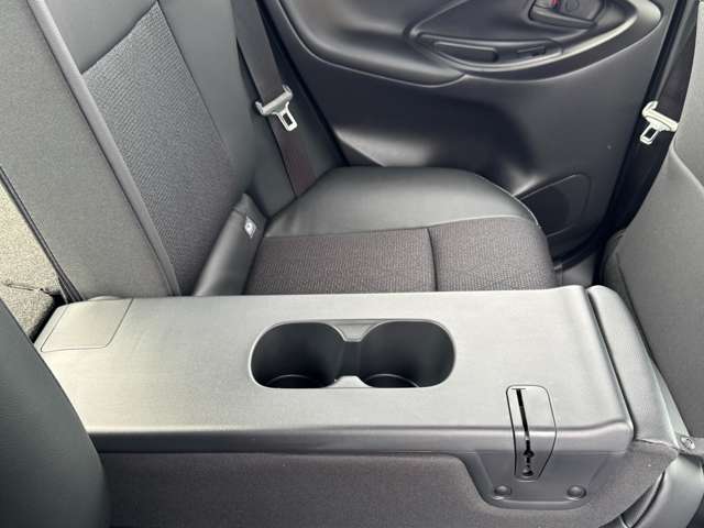 トヨタ ヤリスクロス　ハイブリッド １．５ ハイブリッド Ｚ R7年 (九州・沖縄) 99