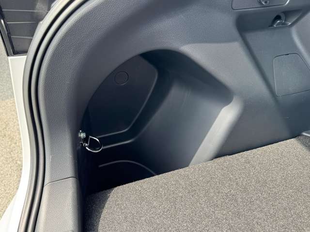 トヨタ ヤリスクロス　ハイブリッド １．５ ハイブリッド Ｚ R7年 (九州・沖縄) 99