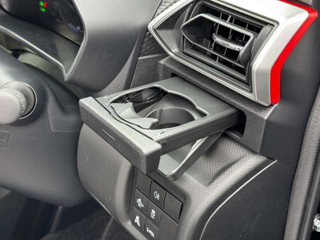 トヨタ ライズ　ハイブリッド ハイブリッド １．２ Ｚ R7年 (九州・沖縄) 99