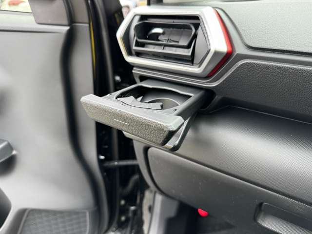 トヨタ ライズ　ハイブリッド ハイブリッド １．２ Ｚ R7年 (九州・沖縄) 99