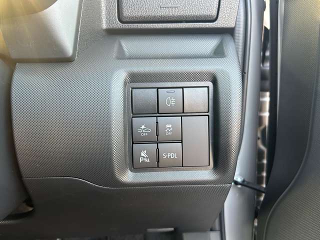 トヨタ ライズ　ハイブリッド ハイブリッド １．２ Ｚ R7年 (九州・沖縄) 99