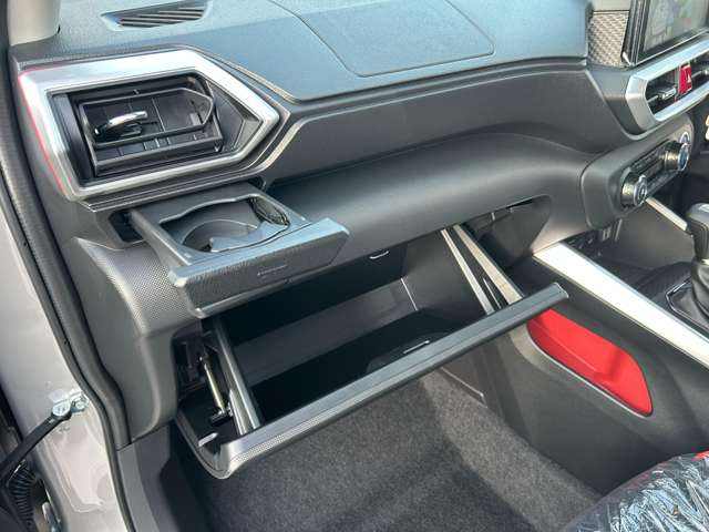 トヨタ ライズ　ハイブリッド ハイブリッド １．２ Ｚ R7年 (九州・沖縄) 99