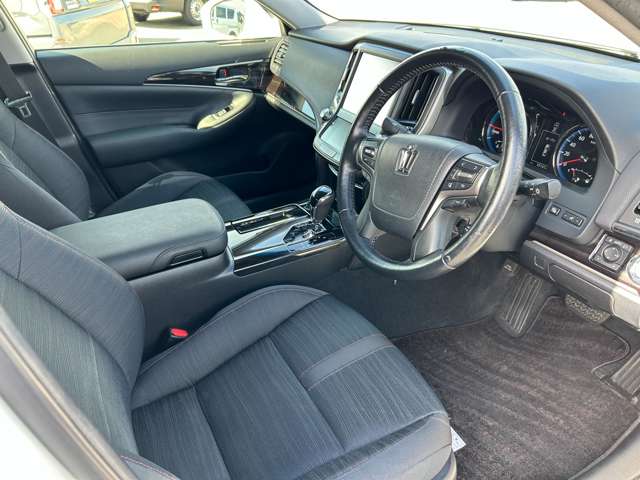 トヨタ クラウン　ハイブリッド ハイブリッド ２．５ Ｓ H27年 (九州・沖縄) 99