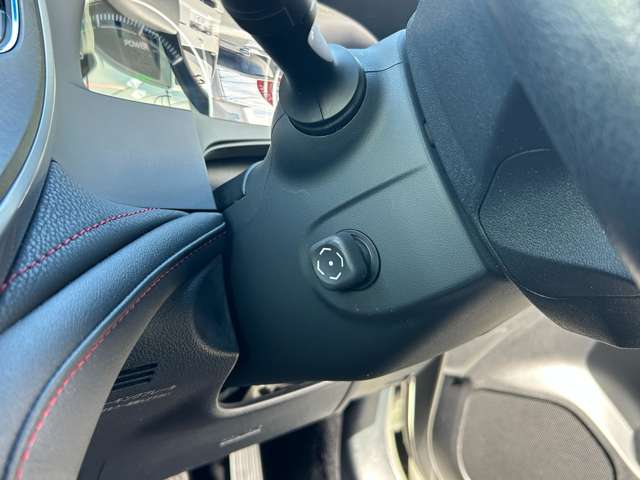 トヨタ クラウン　ハイブリッド ハイブリッド ２．５ Ｓ H27年 (九州・沖縄) 99