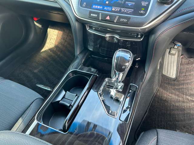 トヨタ クラウン　ハイブリッド ハイブリッド ２．５ Ｓ H27年 (九州・沖縄) 99