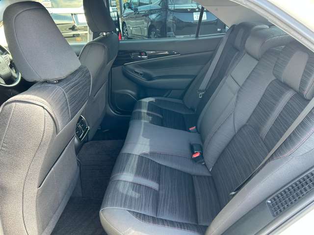 トヨタ クラウン　ハイブリッド ハイブリッド ２．５ Ｓ H27年 (九州・沖縄) 99