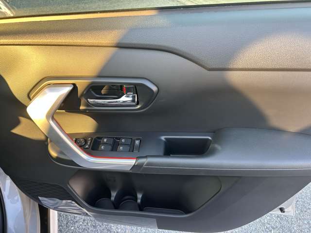 トヨタ ライズ　ハイブリッド ハイブリッド １．２ Ｚ R7年 (九州・沖縄) 99