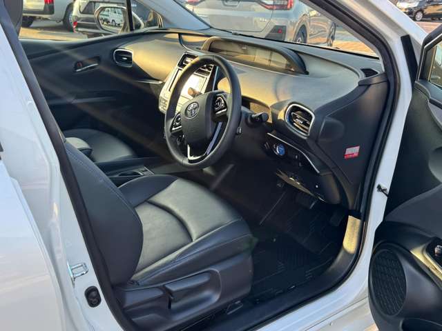 トヨタ プリウス １．８ Ｓ ツーリングセレクション R2年 (九州・沖縄) 99