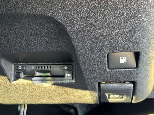 トヨタ プリウス １．８ Ｓ ツーリングセレクション R2年 (九州・沖縄) 99