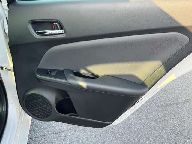 トヨタ プリウス １．８ Ｓ ツーリングセレクション R2年 (九州・沖縄) 99